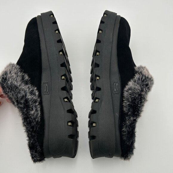 SKECHERS Fortress Jammers Faux Suede Clogs Black 9.5 Heavy Traction Fur Lined - Picture 6 of 13